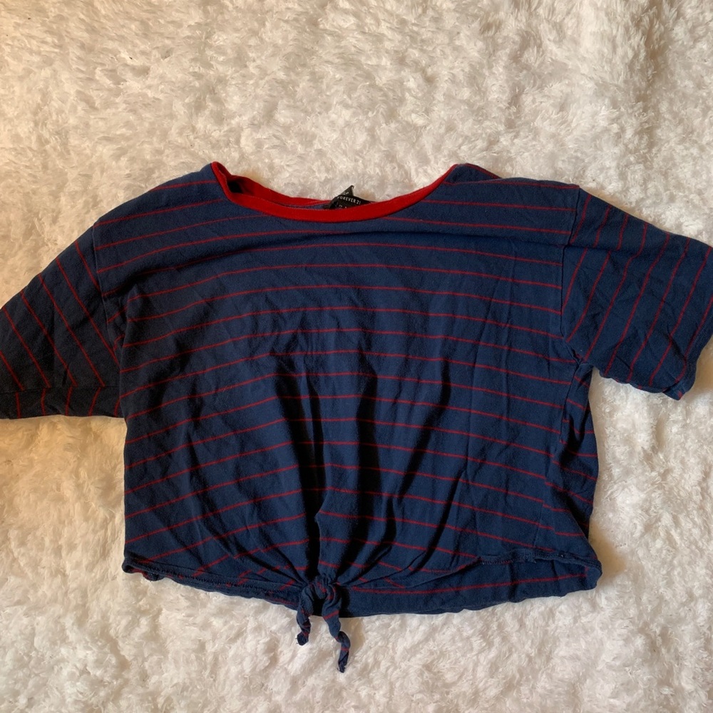 Small Forever 21 stripped cropped t-shirt